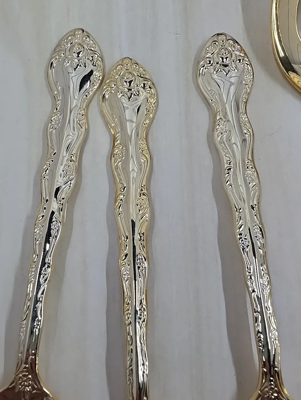 International Silver Abbey Rose Pattern 8 Pieces Gold Electroplate Flatware